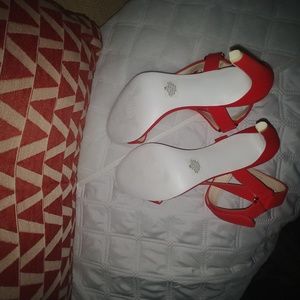 Red Nine West Pumps